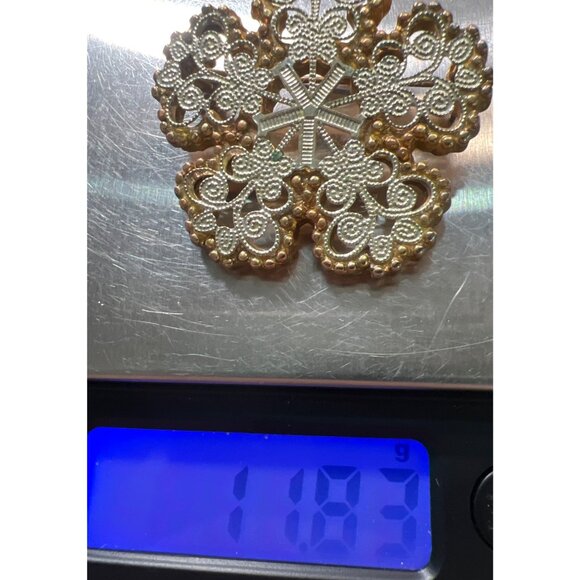 Vtg Mid-Century Filigree Snowflake Brooch Pin Silver-Tone and Brassy-Gold Marked - Picture 10 of 10